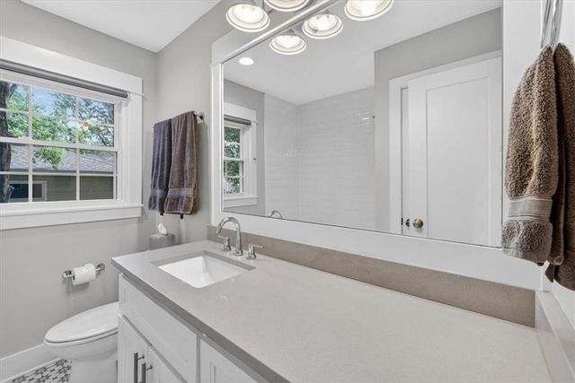 8332 Overbrook Road, Leawood, KS 66206