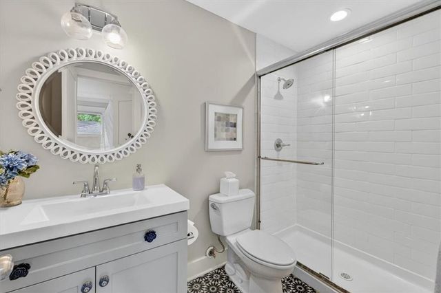 8332 Overbrook Road, Leawood, KS 66206