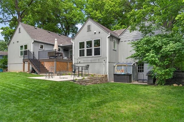 8332 Overbrook Road, Leawood, KS 66206