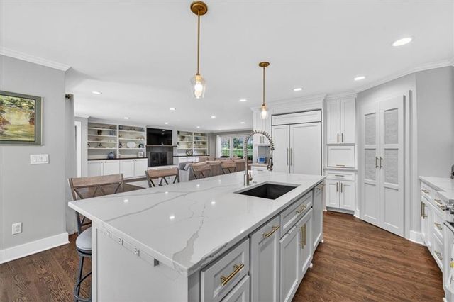 8332 Overbrook Road, Leawood, KS 66206