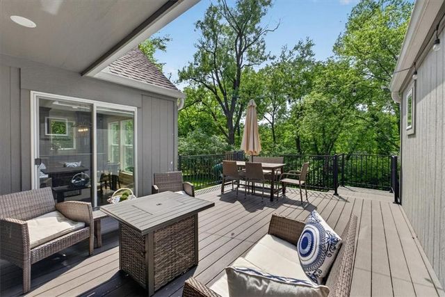 8332 Overbrook Road, Leawood, KS 66206