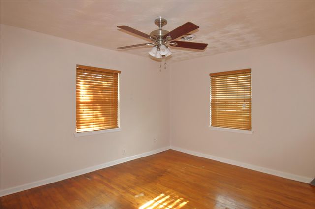 1800 Richardson Lane, Baytown, TX 77520