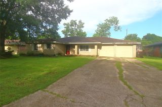 1800 Richardson Lane, Baytown, TX 77520