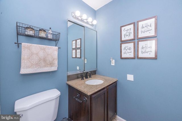 7 PLYMOUTH CT, Bordentown, NJ 08505