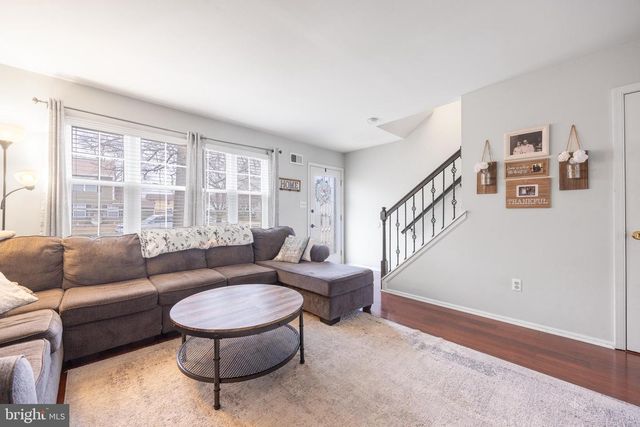 7 PLYMOUTH CT, Bordentown, NJ 08505