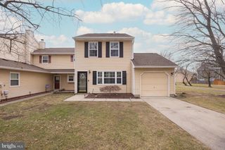 7 PLYMOUTH CT, Bordentown, NJ 08505