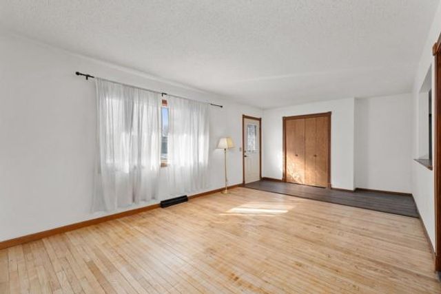 806 E Supple Street, Boyd, WI 54726