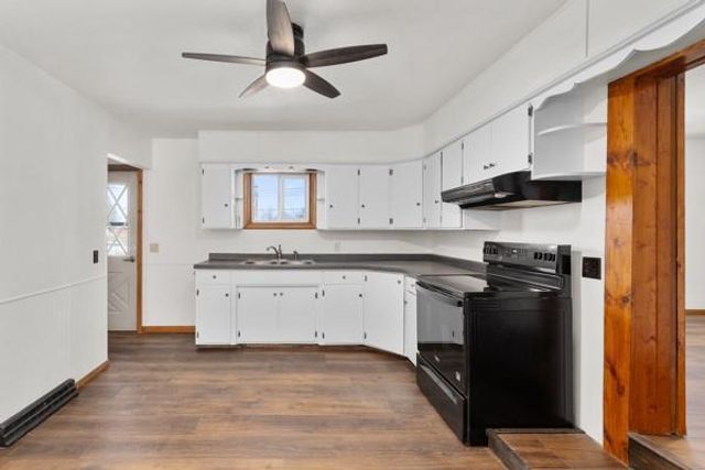 806 E Supple Street, Boyd, WI 54726