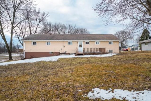 806 E Supple Street, Boyd, WI 54726