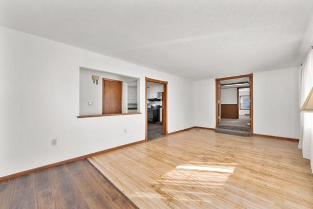 806 E Supple Street, Boyd, WI 54726