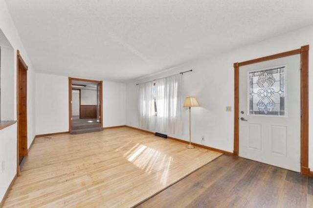 806 E Supple Street, Boyd, WI 54726