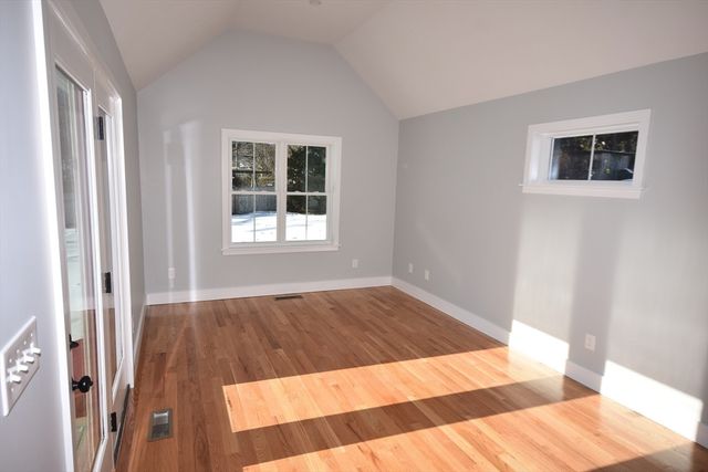 28 Fairview Avenue, Ipswich, MA 01938