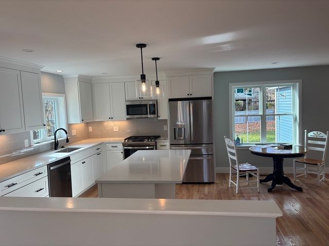 28 Fairview Avenue, Ipswich, MA 01938