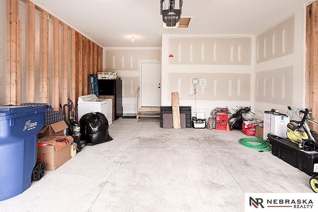 8008 N 86th Avenue, Omaha, NE 68122
