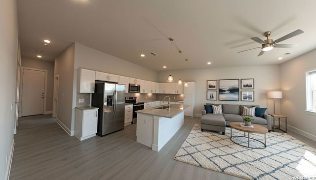 330 E Carson St Apt 2203, San Antonio, TX 78208