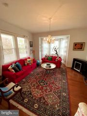 739 22ND ST S, Arlington, VA 22202
