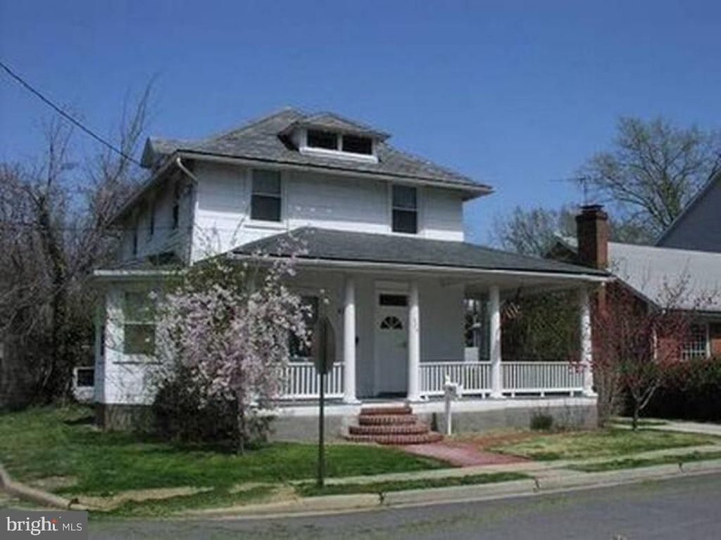 739 22ND ST S, Arlington, VA 22202