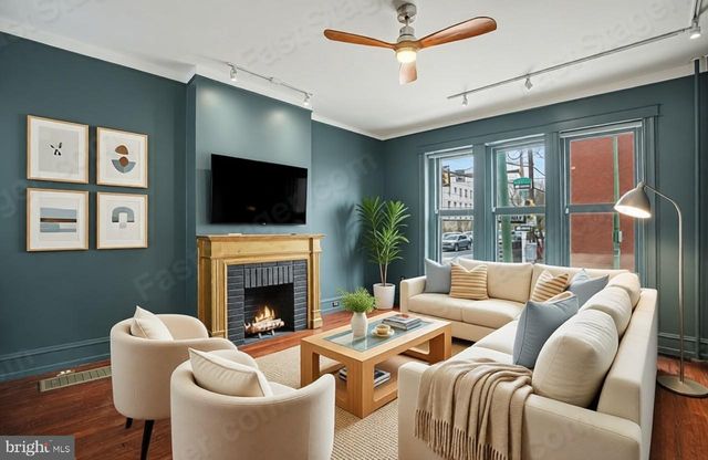 894 N 25TH ST, Philadelphia, PA 19130