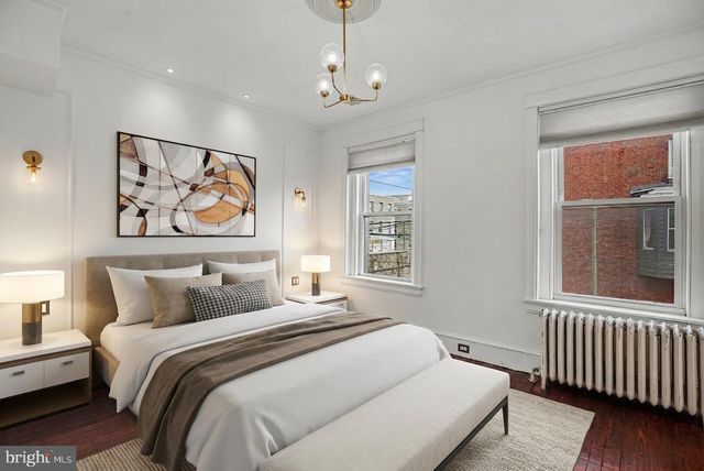 894 N 25TH ST, Philadelphia, PA 19130