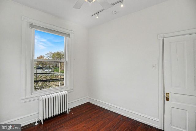 894 N 25TH ST, Philadelphia, PA 19130