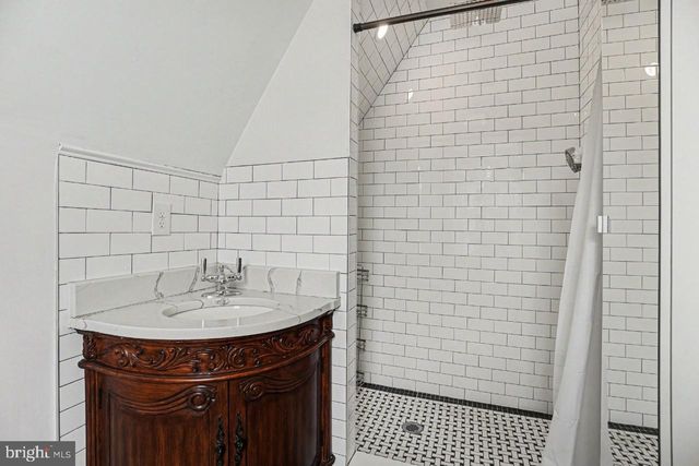 894 N 25TH ST, Philadelphia, PA 19130