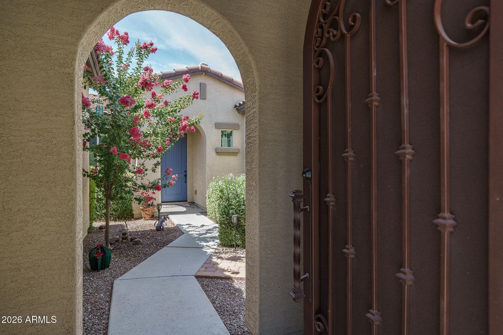 18059 W TANGLEWOOD Drive, Goodyear, AZ 85338 — photo 5