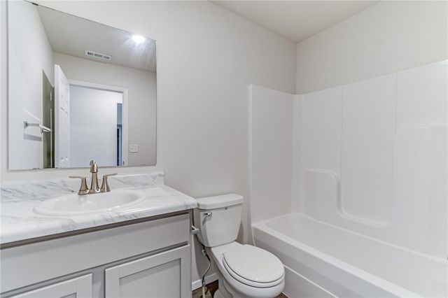 907 W Tanner Drive, Siloam Springs, AR 72761