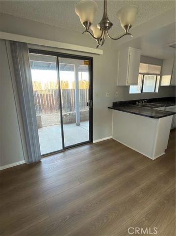 10547 Cochiti Road, Apple Valley, CA 92308