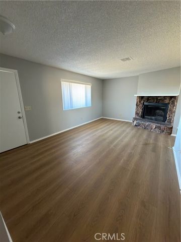 10547 Cochiti Road, Apple Valley, CA 92308