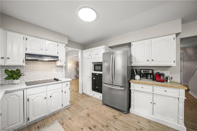 134 Hurd Road, Aurora, OH 44202
