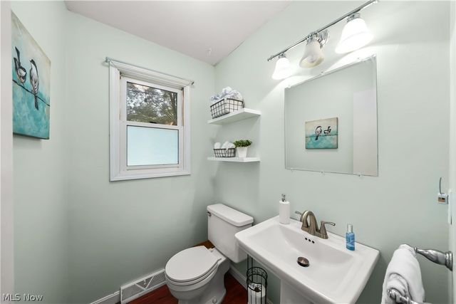 134 Hurd Road, Aurora, OH 44202