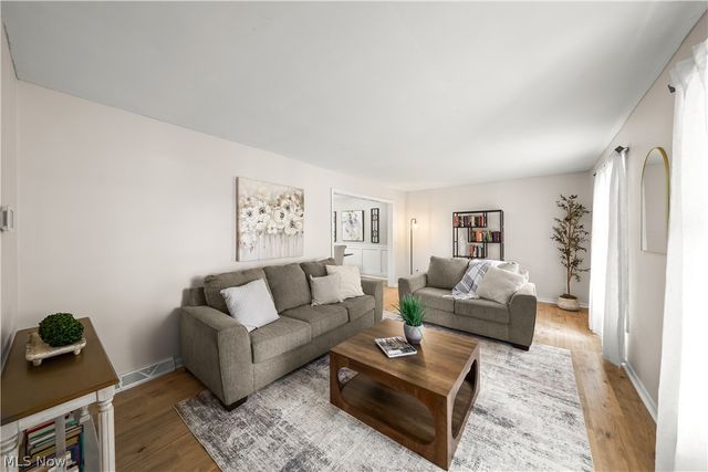134 Hurd Road, Aurora, OH 44202
