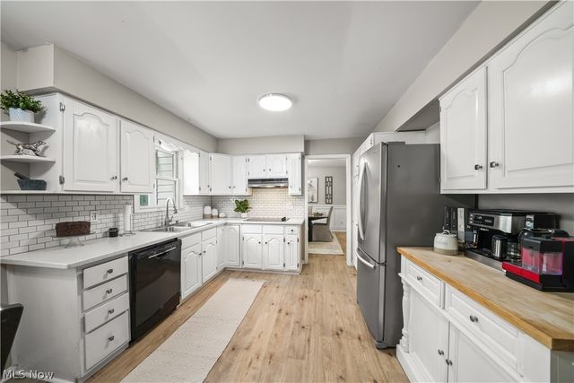 134 Hurd Road, Aurora, OH 44202