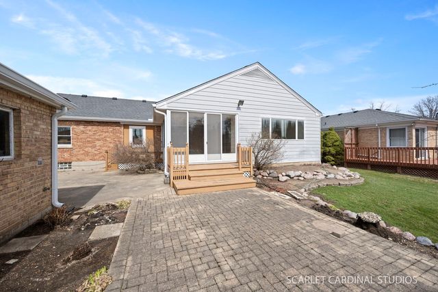 139 W Madison Street, Villa Park, IL 60181