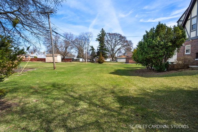 139 W Madison Street, Villa Park, IL 60181