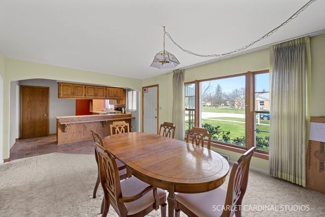 139 W Madison Street, Villa Park, IL 60181