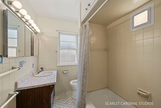 139 W Madison Street, Villa Park, IL 60181