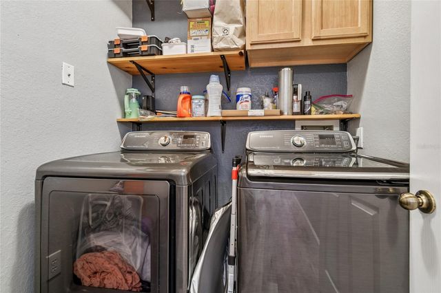 2405 COURTNEY MEADOWS COURT 202, Tampa, FL 33619