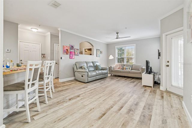 2405 COURTNEY MEADOWS COURT 202, Tampa, FL 33619