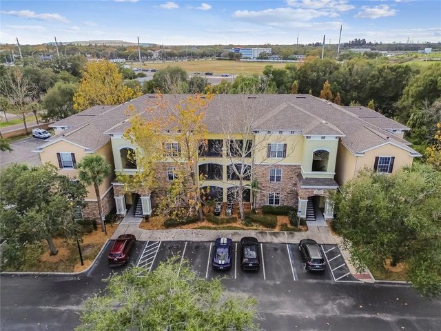 2405 COURTNEY MEADOWS COURT 202, Tampa, FL 33619