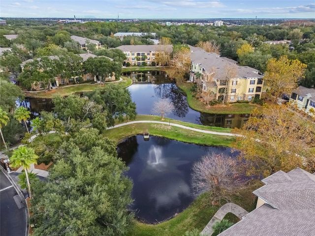 2405 COURTNEY MEADOWS COURT 202, Tampa, FL 33619