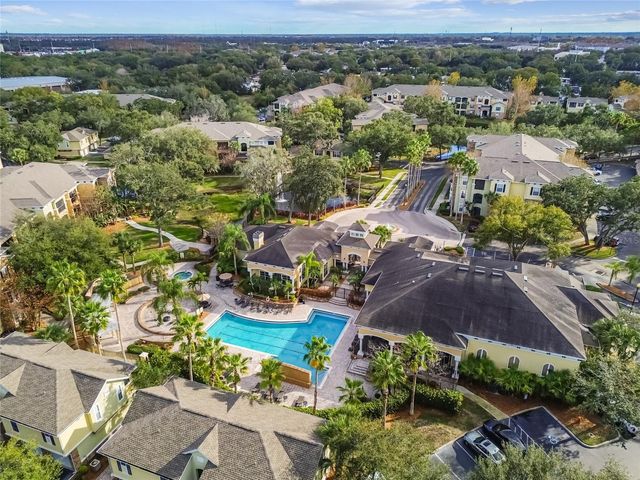 2405 COURTNEY MEADOWS COURT 202, Tampa, FL 33619