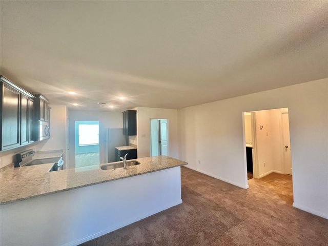 125 Maywood LN, Jarrell, TX 76537