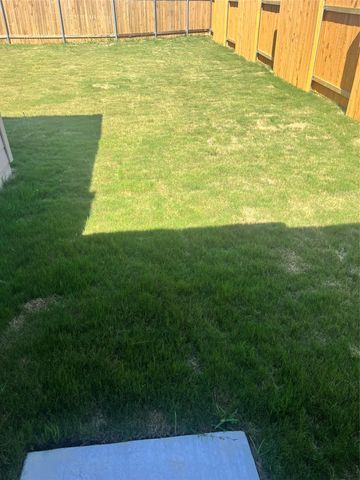 125 Maywood LN, Jarrell, TX 76537