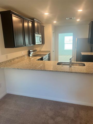 125 Maywood LN, Jarrell, TX 76537