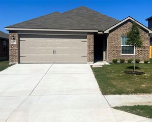 125 Maywood LN, Jarrell, TX 76537