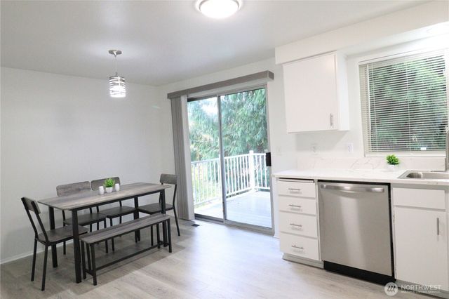 25304 146th Avenue SE, Kent, WA 98042