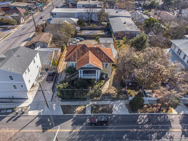 1110 W ASHBY PL, San Antonio, TX 78201