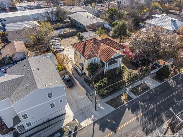 1110 W ASHBY PL, San Antonio, TX 78201