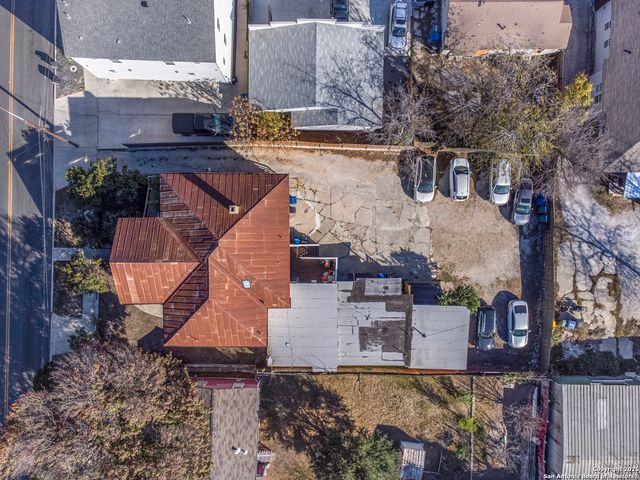 1110 W ASHBY PL, San Antonio, TX 78201